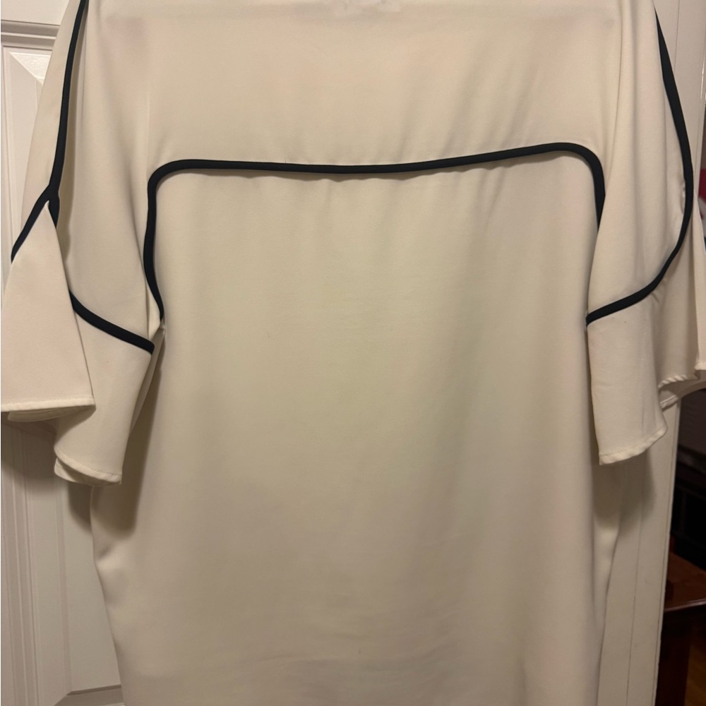 Calvin Klein Cream Top with Black Accents- dry cleaned